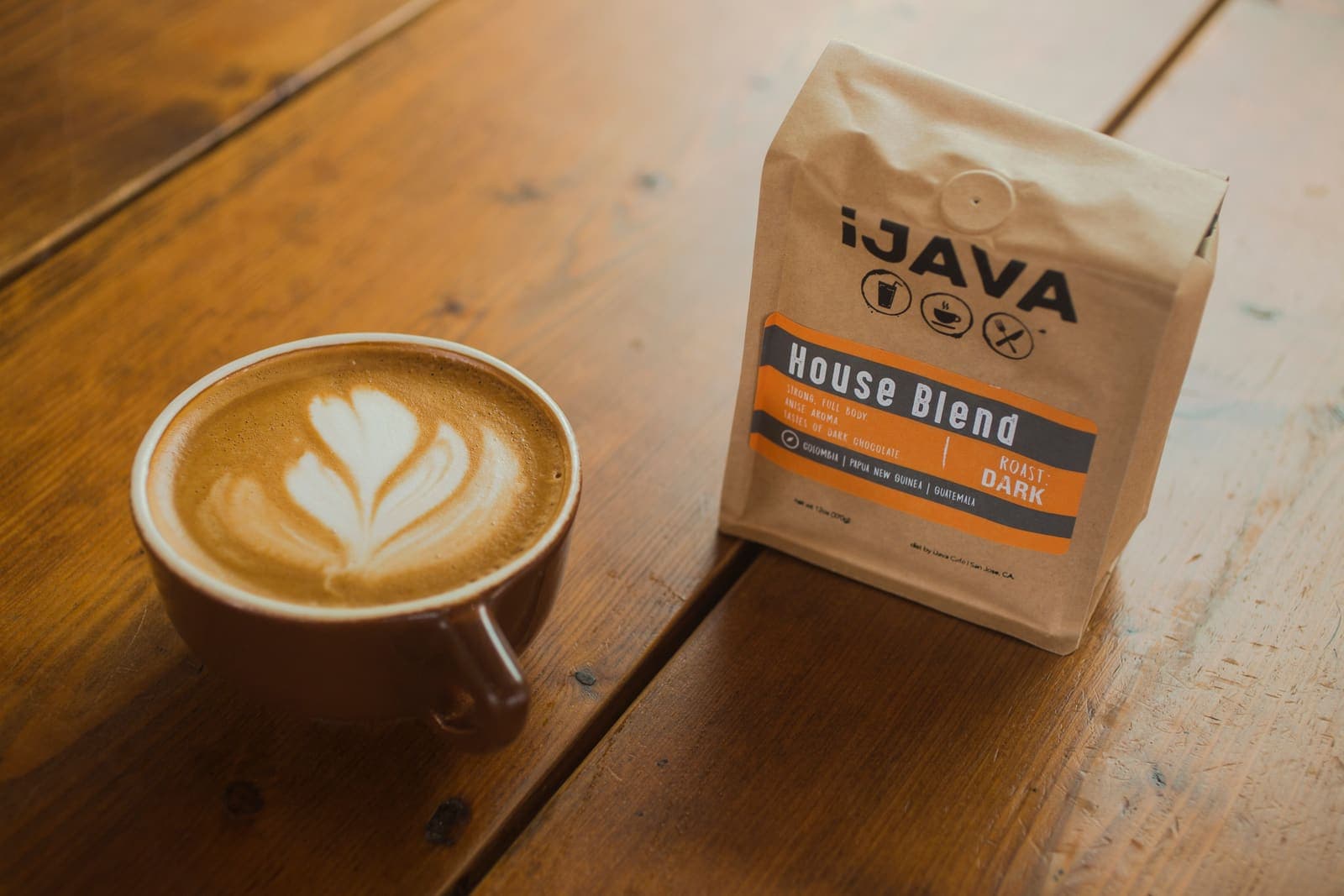 Latte and house blend at iJava Delmas