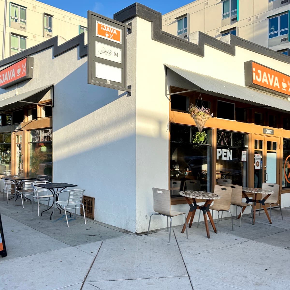 iJava Cafe Delmas storefront and interior, San Jose