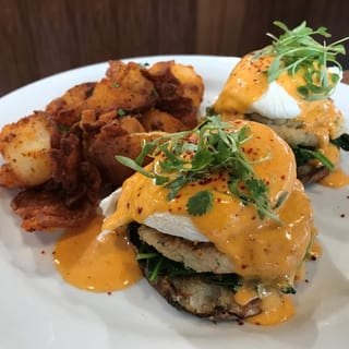 Crab Benedict